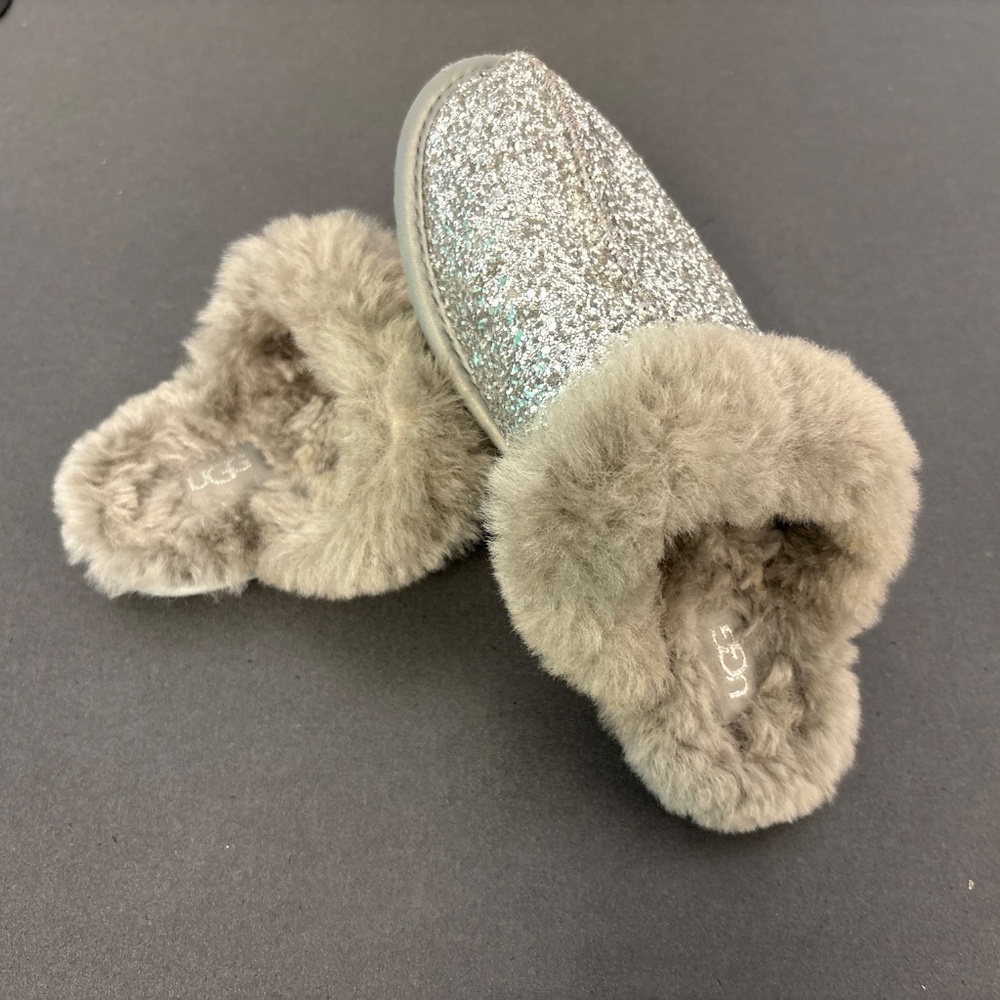UGG Silver Scuffette II Glitter Sparkle Sheepskin Slippers Slides US 7/ EUR 38